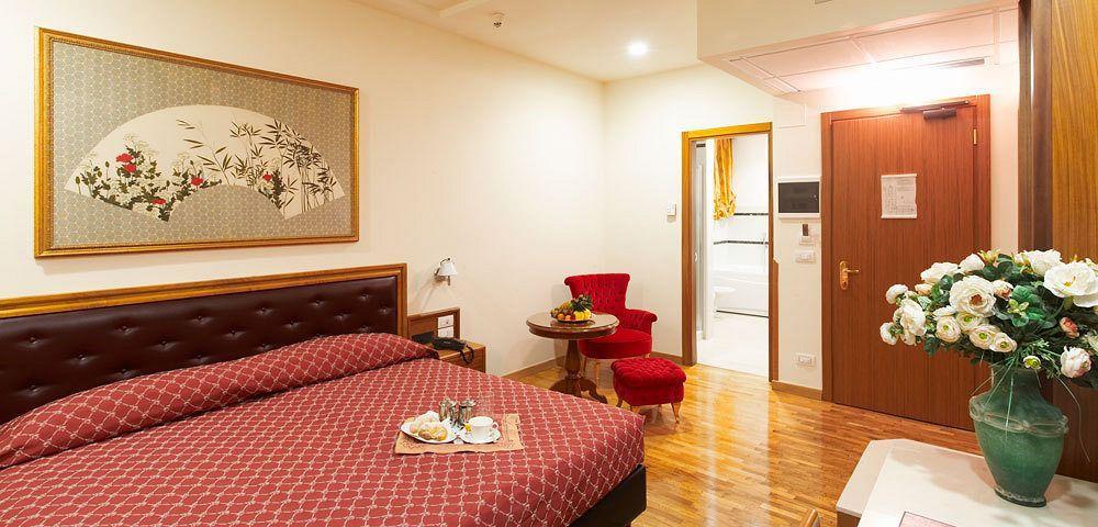 Hotel Svevo Джоя-дель-Колле Экстерьер фото