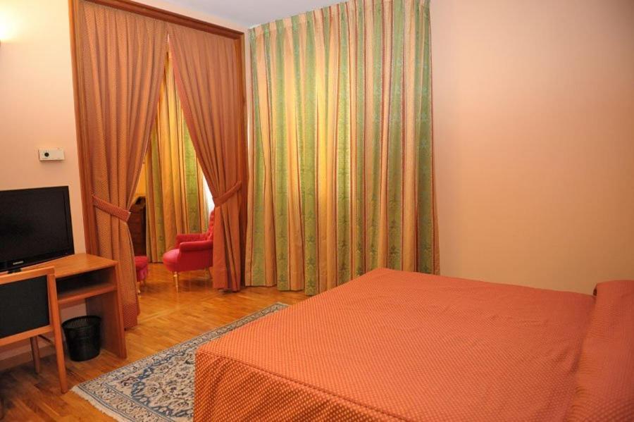 Hotel Svevo Джоя-дель-Колле Номер фото