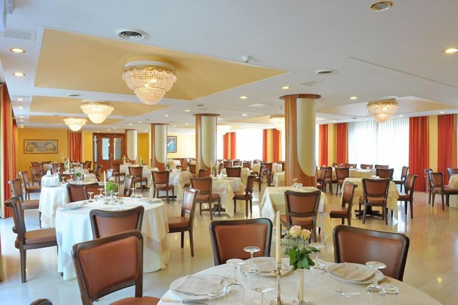 Hotel Svevo Джоя-дель-Колле Экстерьер фото