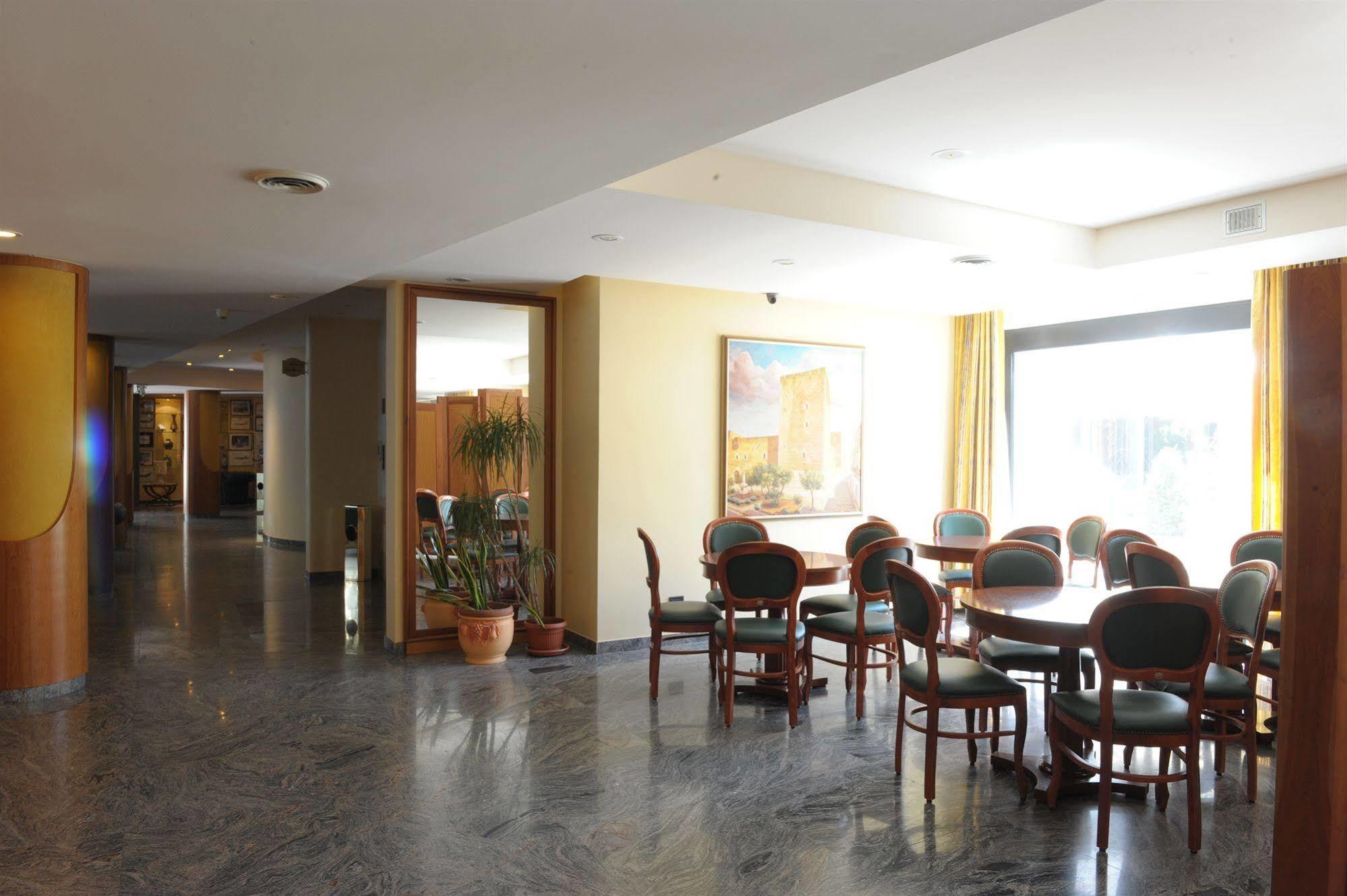 Hotel Svevo Джоя-дель-Колле Экстерьер фото